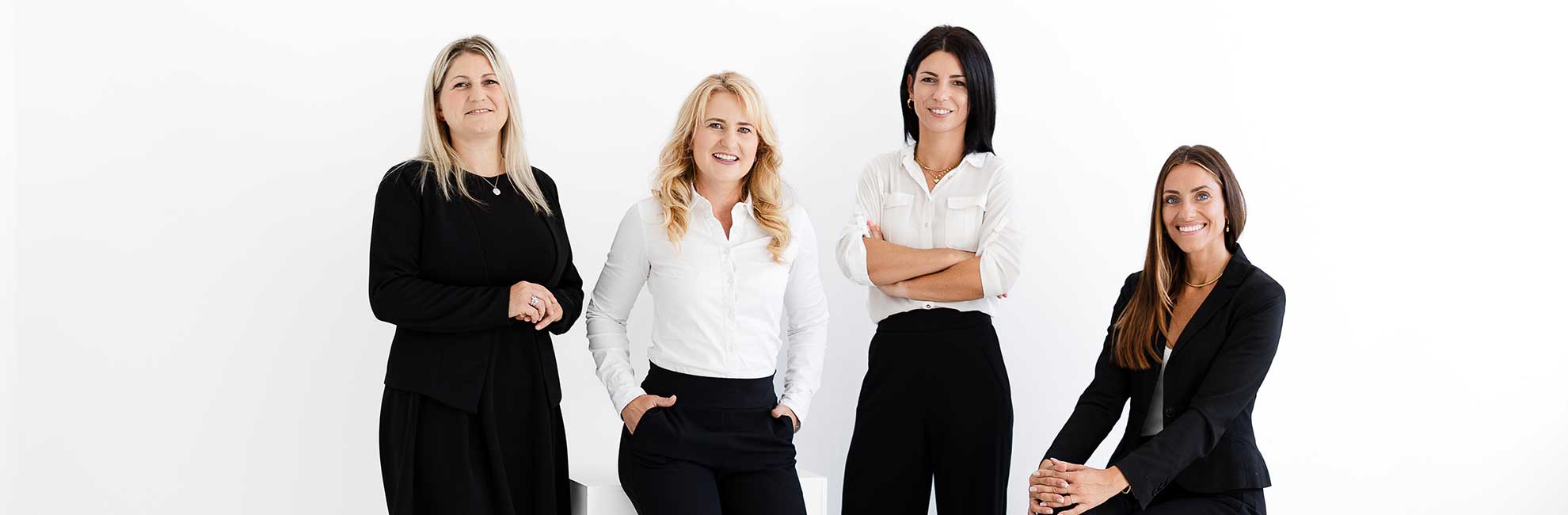 vier Business Frauen